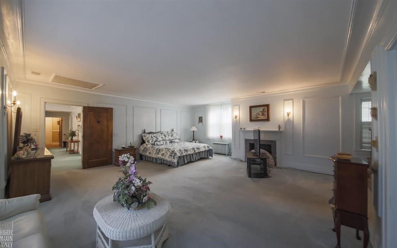 1015 Bishop Road Grosse Pointe, MI 48230 - Photo 26 of 55 31265379-25.JPG