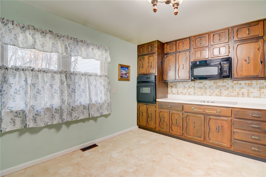 2552 Crossroads Road Decatur, IL 62521 - Photo 8 of 42 Kit 3