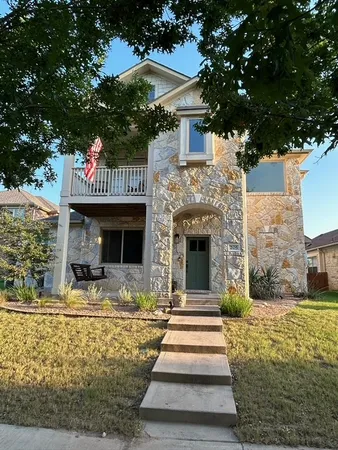 $2,600 | 205 Sycamore Street, Georgetown, TX 78633