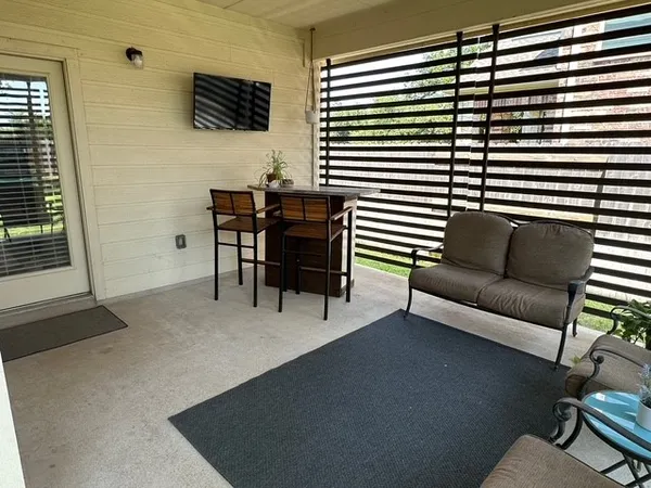 $2,600 | 205 Sycamore Street, Georgetown, TX 78633