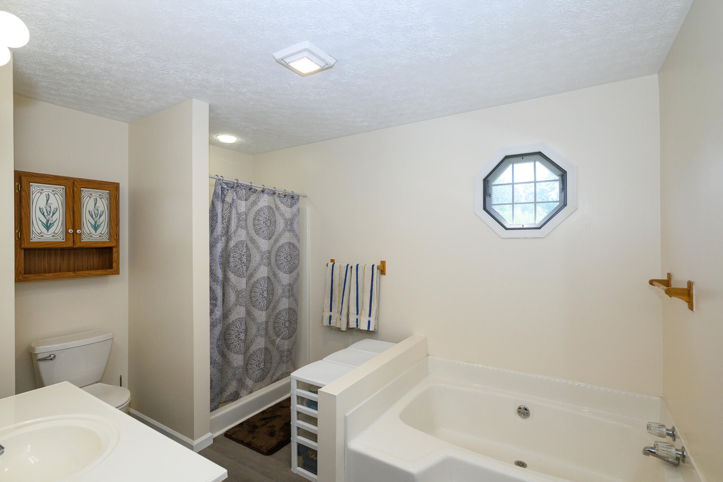 2704 Stone House Road Caldwell, WV 24925 - Photo 21 of 94 Gallery Image 21