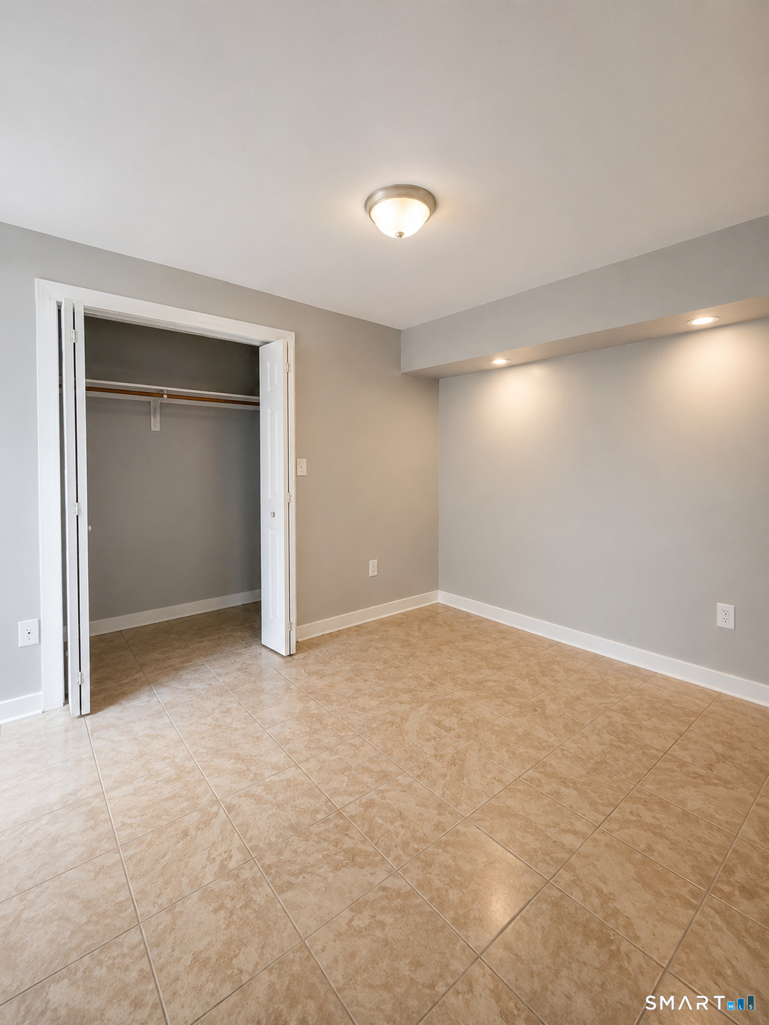 3-17 Curve Street, Unit 9 Branford, CT 06405 - Photo 1 of 8