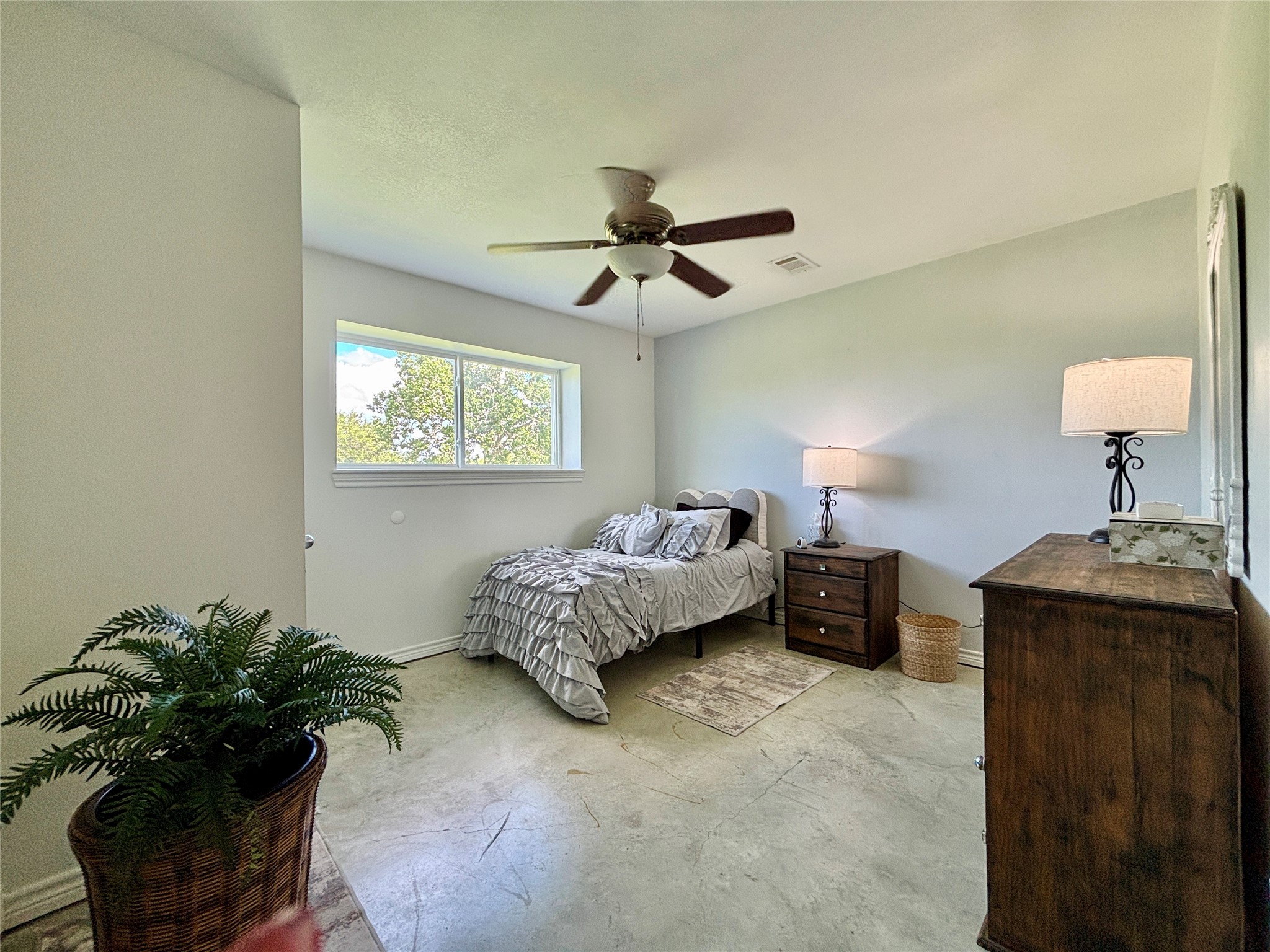 509 Seakist Road Port Lavaca, TX 77979 - Photo 41 of 48 Barndo Extra Bedroom