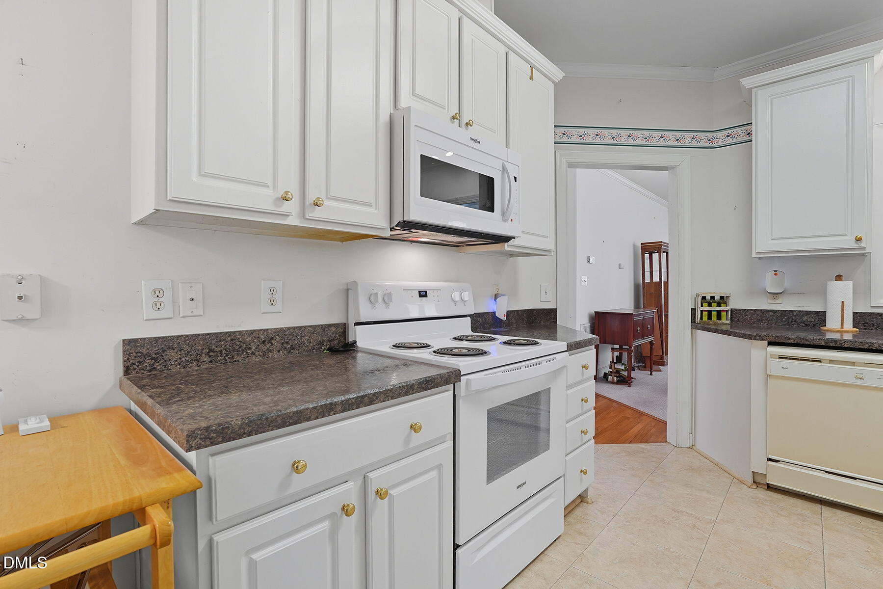 2029 Castle Pines Drive Raleigh, NC 27604 - Photo 14 of 37 Kitchen 3