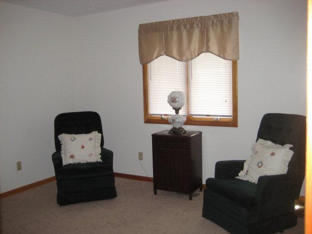 2136 Pleasant Hill Road Marion, OH 43302 - Photo 4 of 9