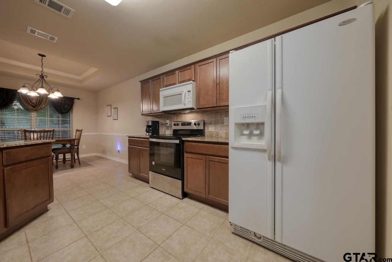 421 West Cumberland Road, Unit 1402 Tyler, TX 75703 - Photo 15 of 36