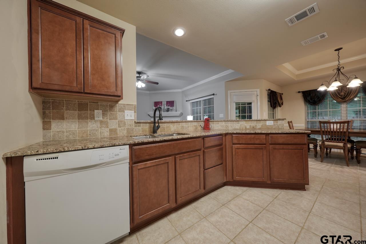 421 West Cumberland Road, Unit 1402 Tyler, TX 75703 - Photo 17 of 36