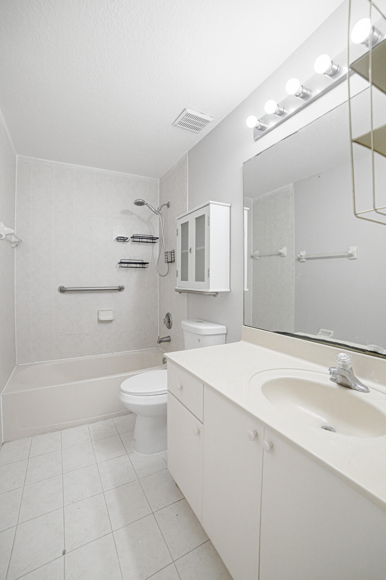 7301 Northwest 174th Terrace, Unit 100 Hialeah, FL 33015 - Photo 9 of 16 Bedroom3-Bathroom