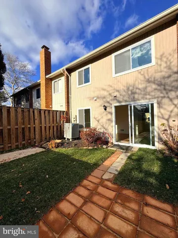 $2,800 | 9650 Marston Lane, Gaithersburg, MD 20886