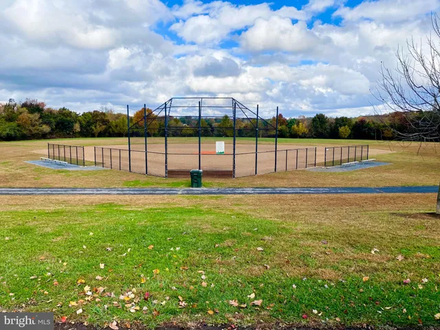 $2,800 | 9650 Marston Lane, Gaithersburg, MD 20886