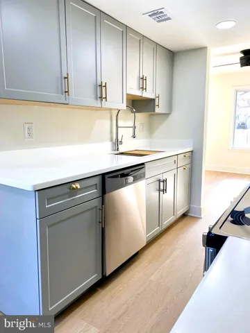 $2,800 | 9650 Marston Lane, Gaithersburg, MD 20886