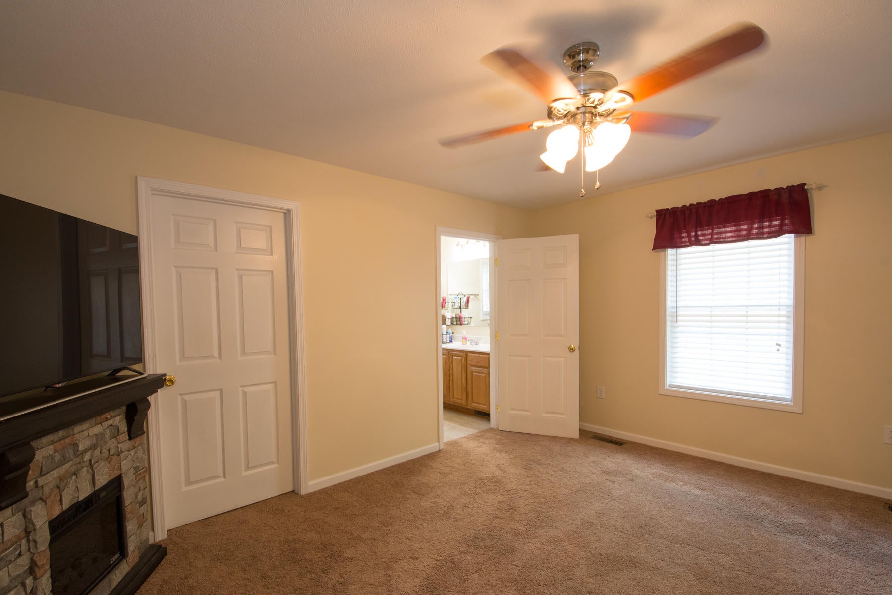 178 Rip Van Winkle Road White Sulphur Springs, WV 24986 - Photo 25 of 43 Gallery Image 25