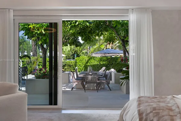 $19,900,000 | 761 Buttonwood Lane, Miami, FL 33137