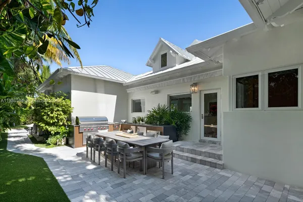 $19,900,000 | 761 Buttonwood Lane, Miami, FL 33137