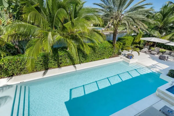 $19,900,000 | 761 Buttonwood Lane, Miami, FL 33137