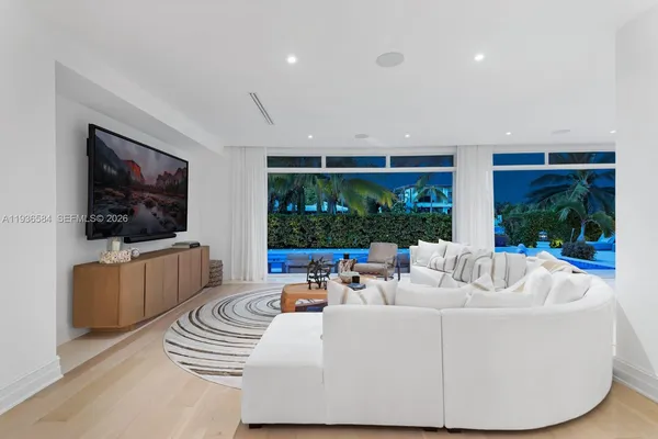 $19,900,000 | 761 Buttonwood Lane, Miami, FL 33137