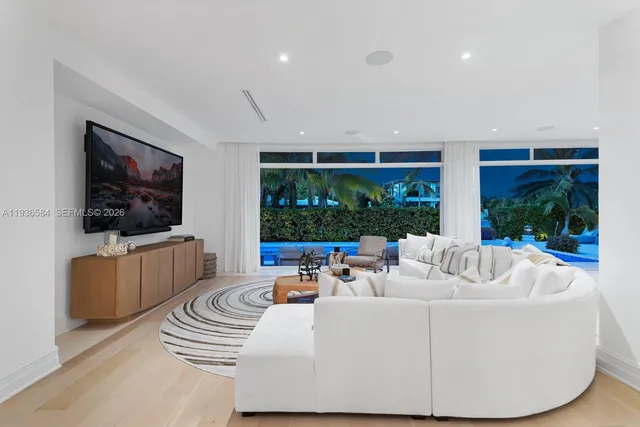 $24,900,000 | 761 Buttonwood Lane, Miami, FL 33137