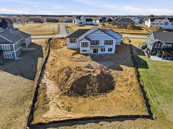 $989,000 | 1636 Fissure, Columbus, WI 53925