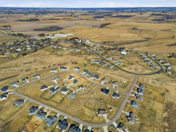 $989,000 | 1636 Fissure, Columbus, WI 53925