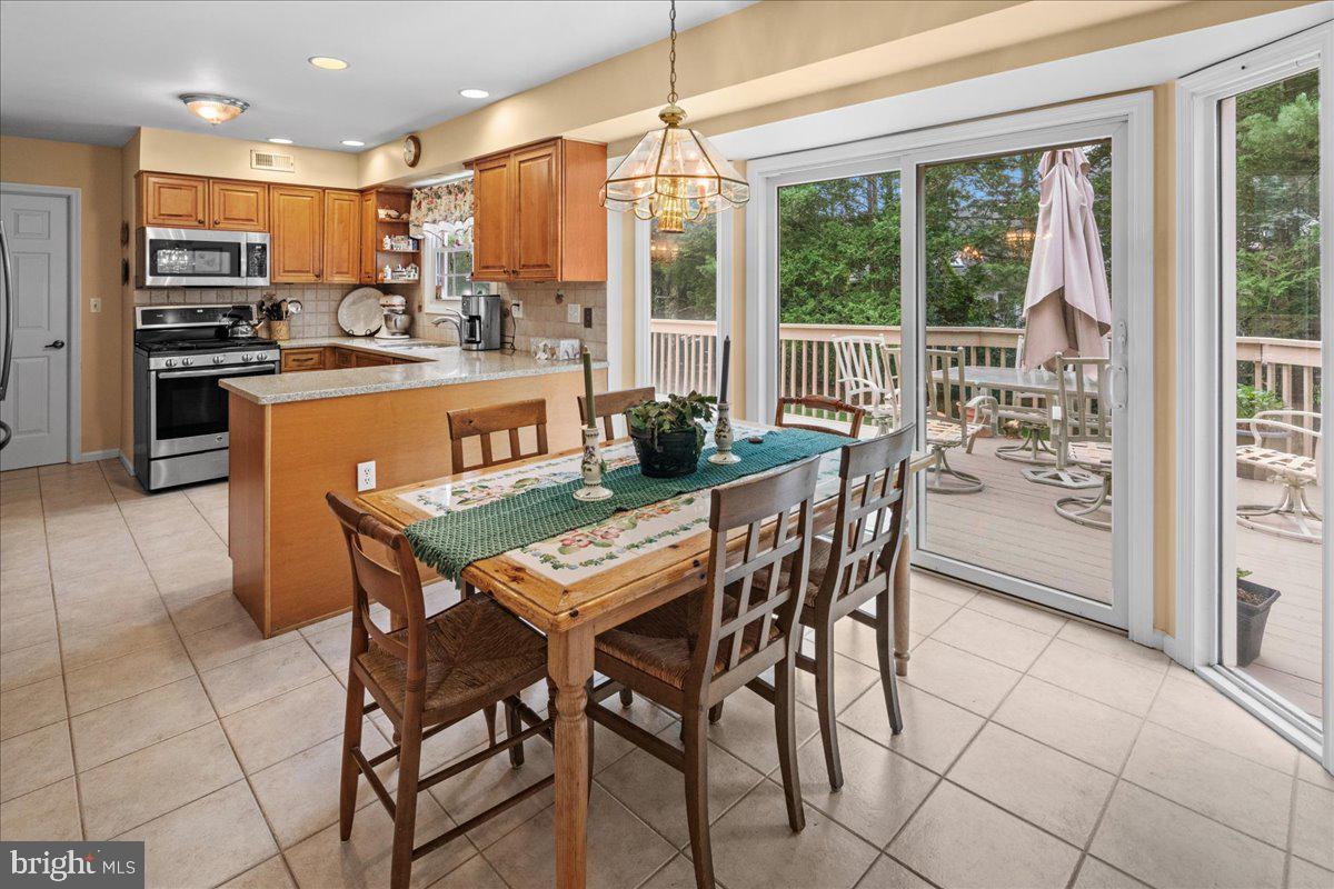 1 North Riding Drive Pennington, NJ 08534 - Photo 8 of 23 sunny breakfast room