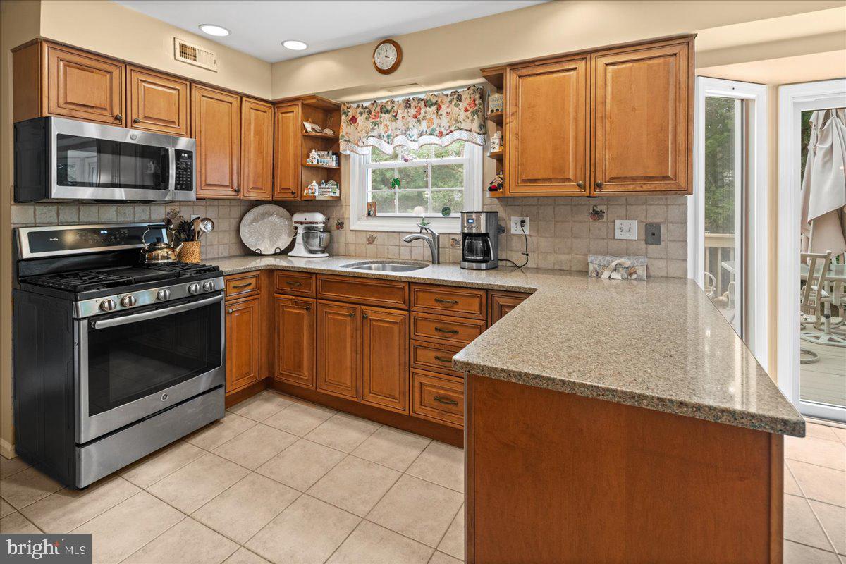 1 North Riding Drive Pennington, NJ 08534 - Photo 10 of 23 Gallery Image 10
