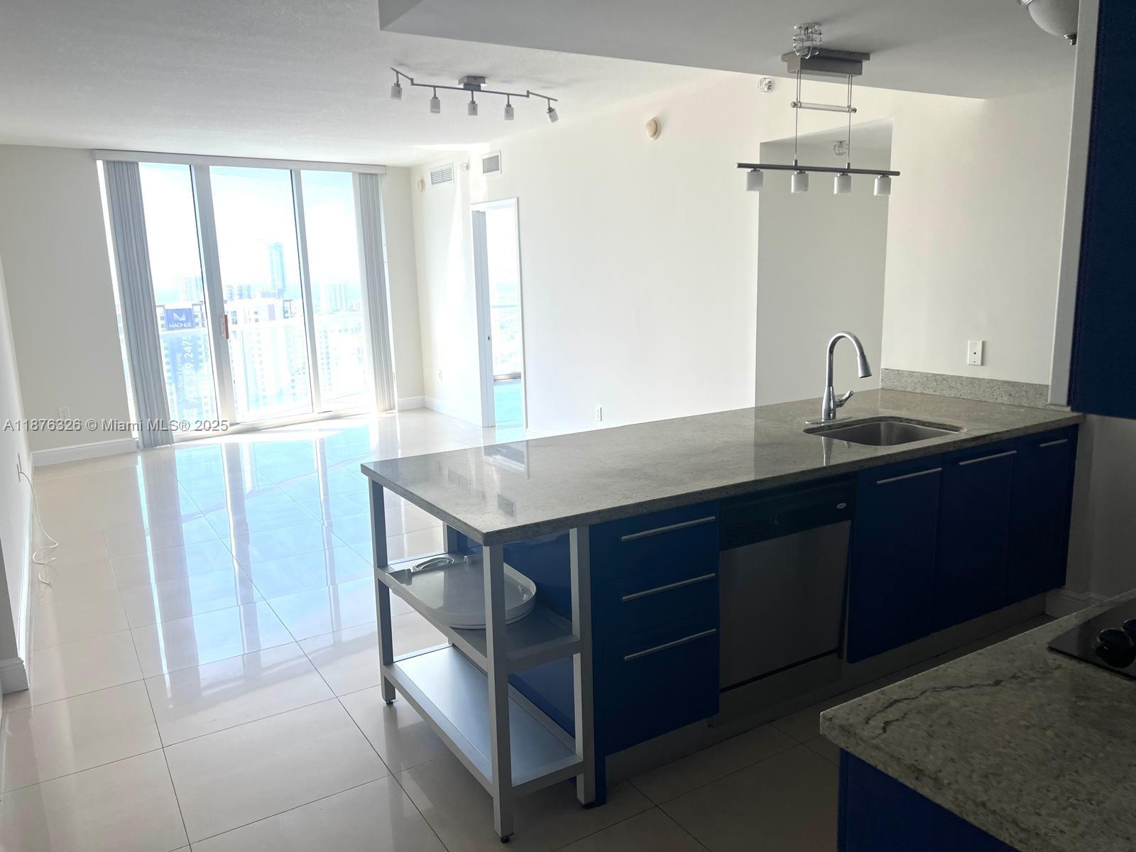 185 Southwest 7th Street, Unit 3502 Miami, FL 33130 - Photo 16 of 28