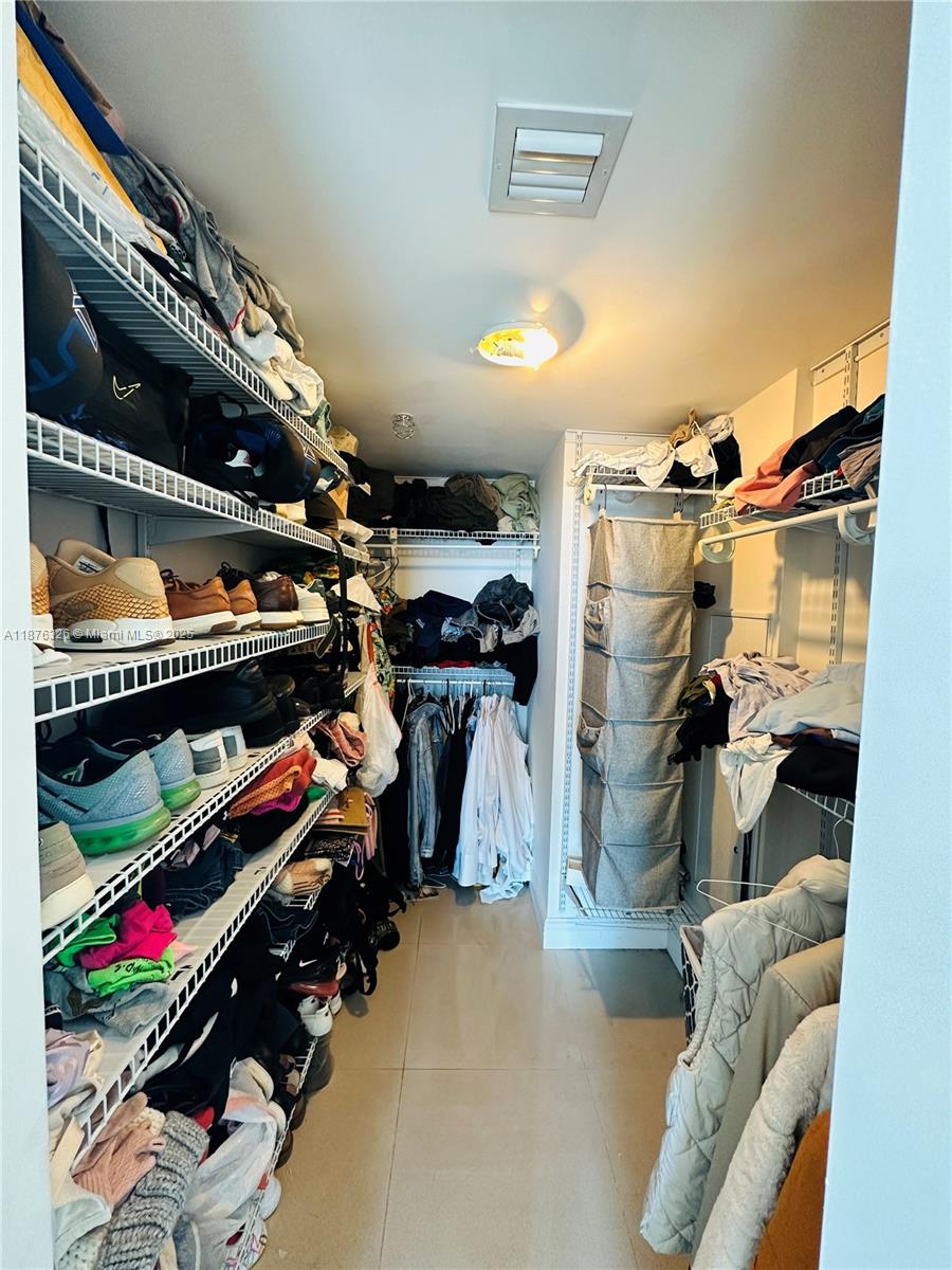 185 Southwest 7th Street, Unit 3502 Miami, FL 33130 - Photo 21 of 28