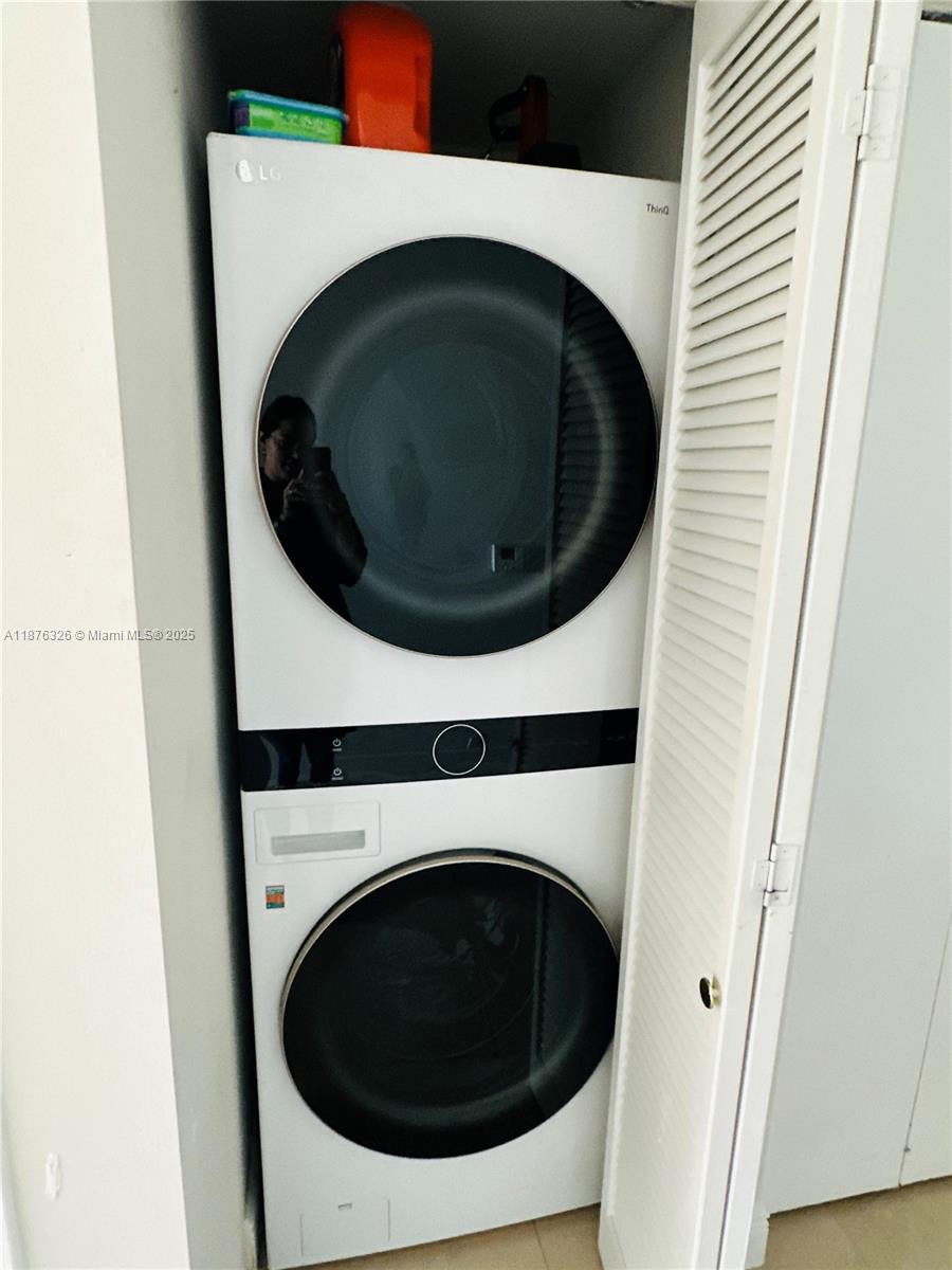 185 Southwest 7th Street, Unit 3502 Miami, FL 33130 - Photo 23 of 28