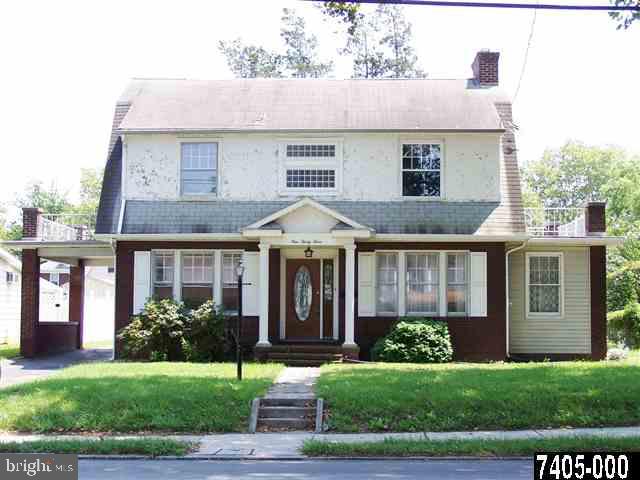 933 Broadway Hanover, PA 17331 - Photo 1 of 24 Gallery Image 1