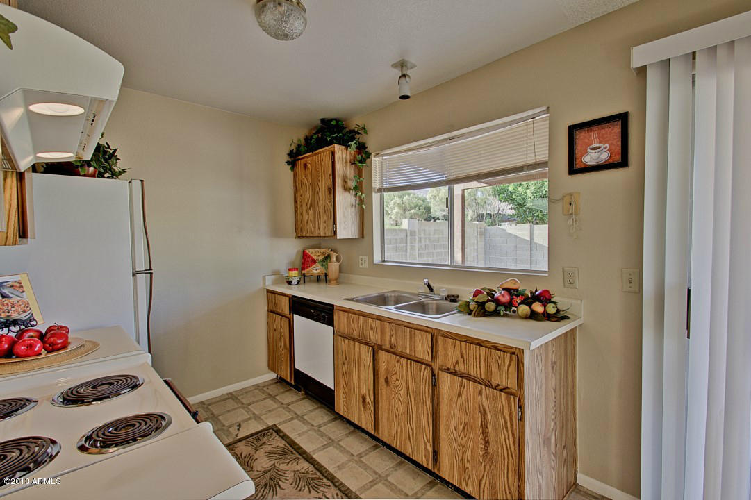 1926 East Grandview Road Phoenix, AZ 85022 - Photo 11 of 27 Grandview (11)
