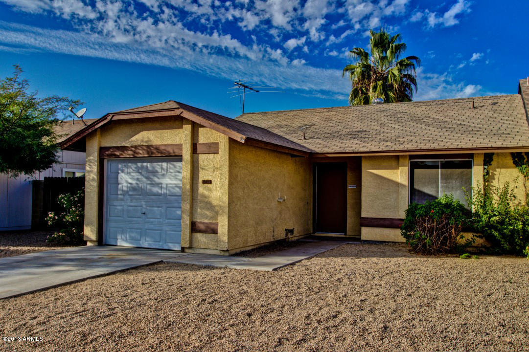 1926 East Grandview Road Phoenix, AZ 85022 - Photo 3 of 27 Grandview (3)