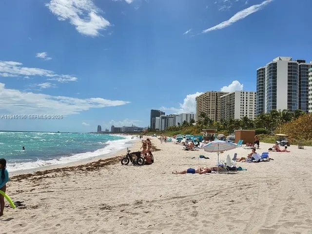 a view of building with yard