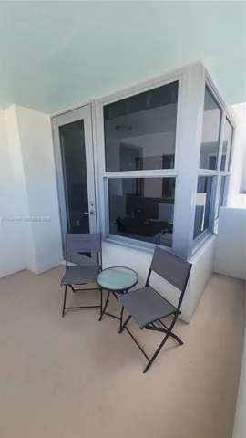 $2,300 | 2899 Collins Avenue, Unit 1620, Miami Beach, FL 33140