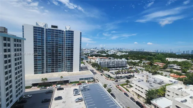 $2,300 | 2899 Collins Avenue, Unit 1620, Miami Beach, FL 33140