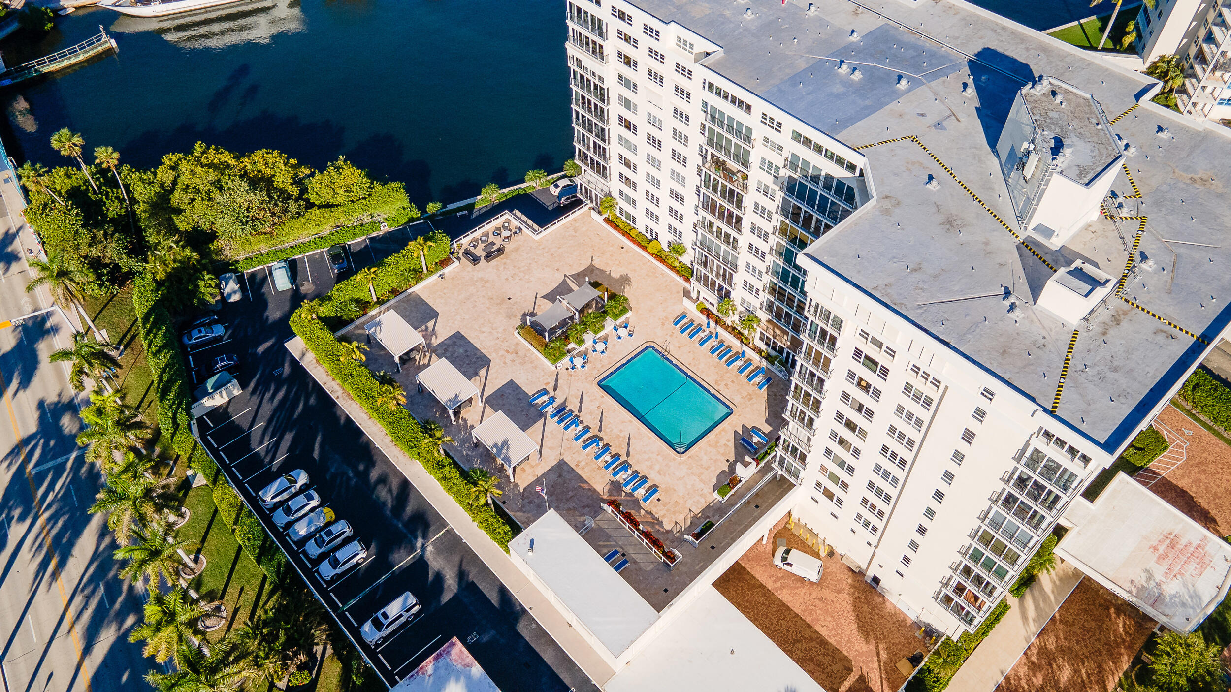 50 E Road, Unit 5C Delray Beach, FL 33483 - Photo 22 of 44 Luxury Bldg W/ Waterfront Pool