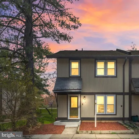$569,900 | 9710 Ashbourn Drive, Burke, VA 22015