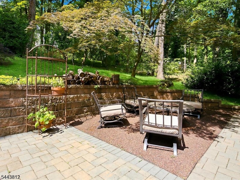 76 Long Hill Road Gillette, NJ 07933 - Photo 25 of 29