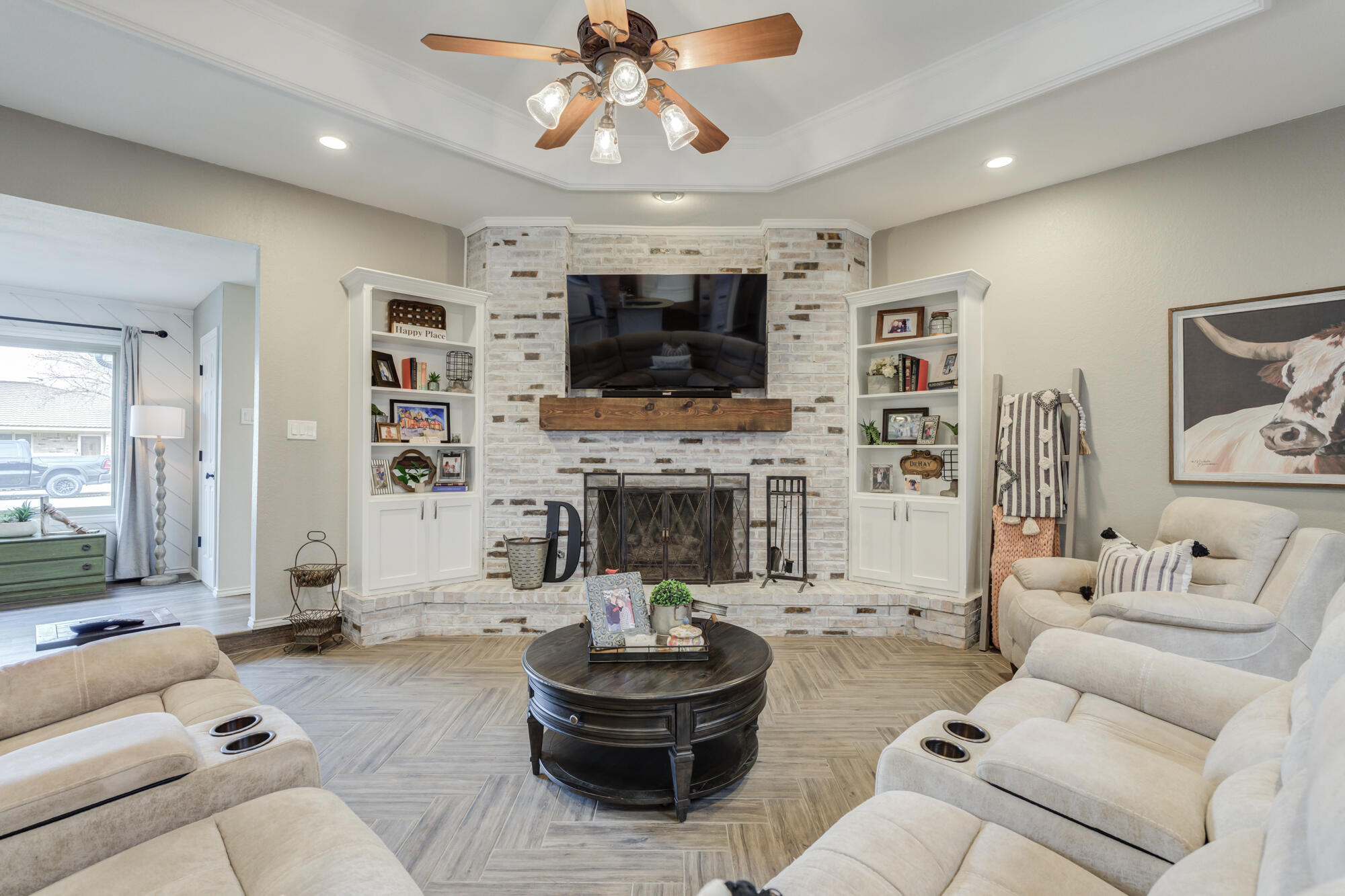 3515 97th Street Lubbock, TX 79423 - Photo 19 of 62 3515-97th-St_Lubbock-TX_17_Living-Room