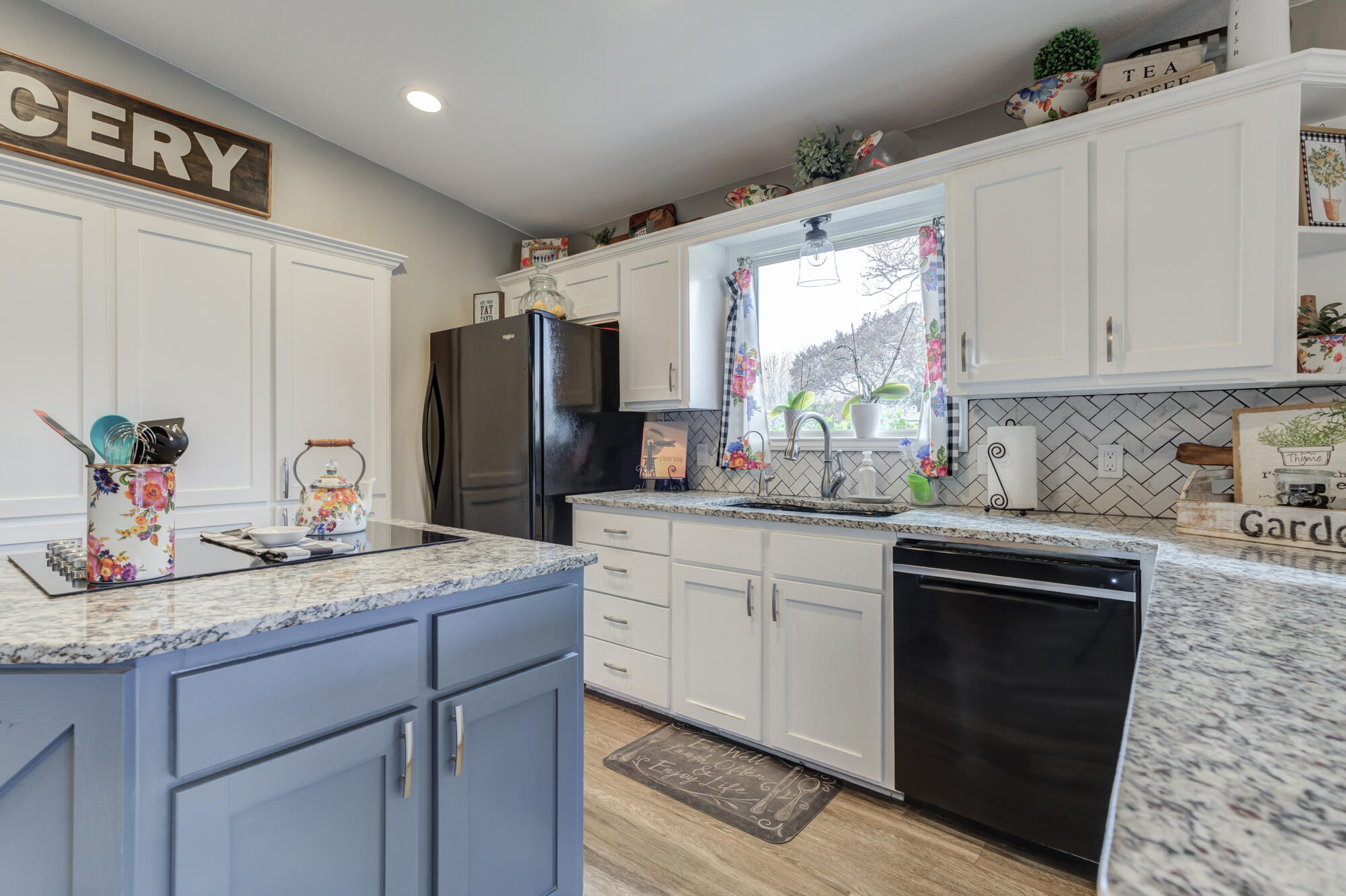 3515 97th Street Lubbock, TX 79423 - Photo 21 of 62 3515-97th-St_Lubbock-TX_21_Kitchen