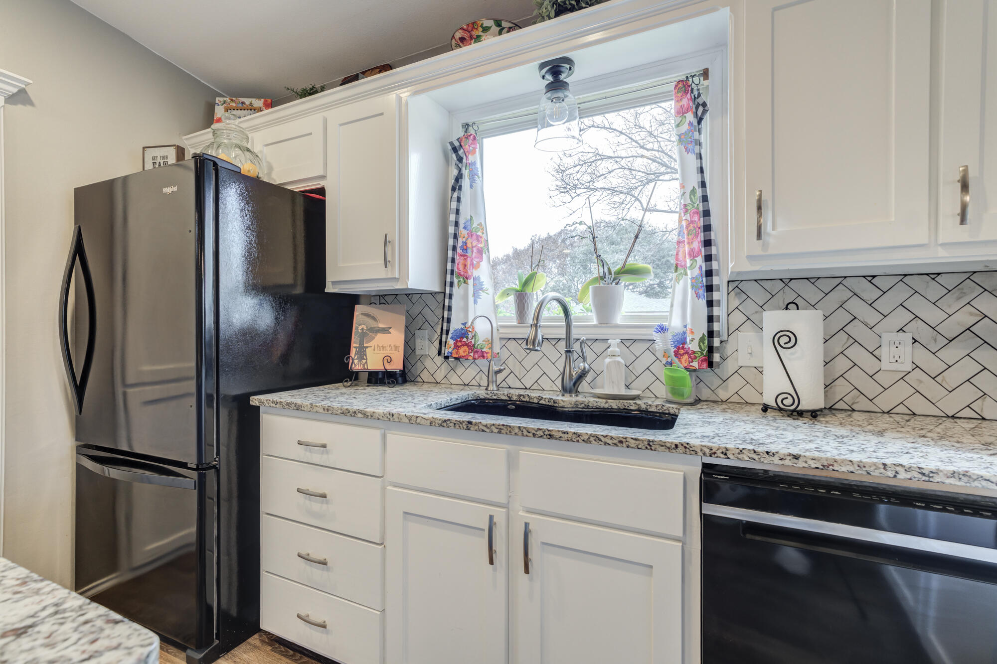 3515 97th Street Lubbock, TX 79423 - Photo 23 of 62 3515-97th-St_Lubbock-TX_23_Kitchen