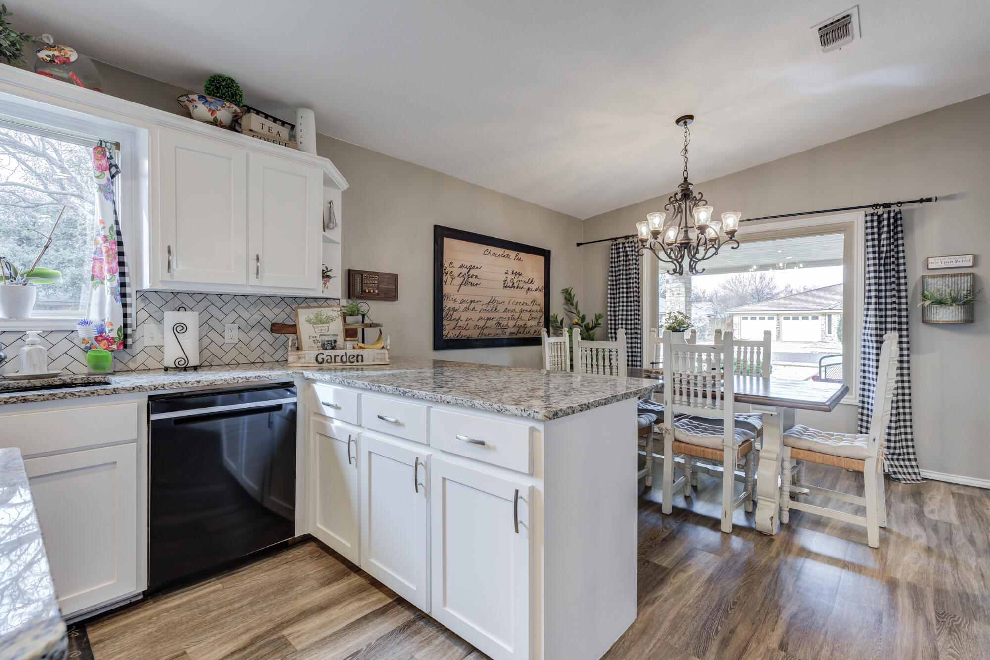 3515 97th Street Lubbock, TX 79423 - Photo 24 of 62 3515-97th-St_Lubbock-TX_24_Kitchen