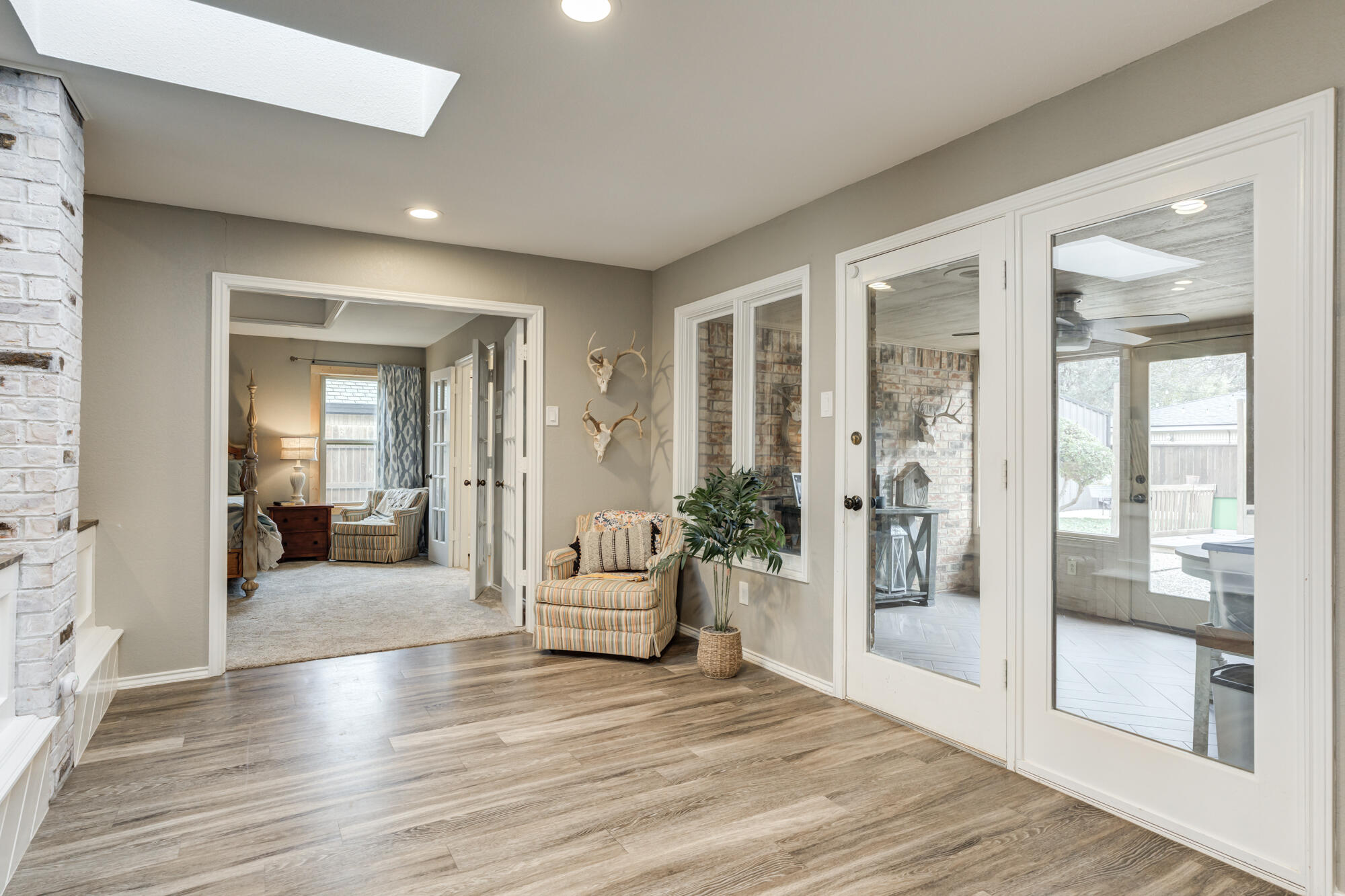 3515 97th Street Lubbock, TX 79423 - Photo 29 of 62 3515-97th-St_Lubbock-TX_31_Hallway