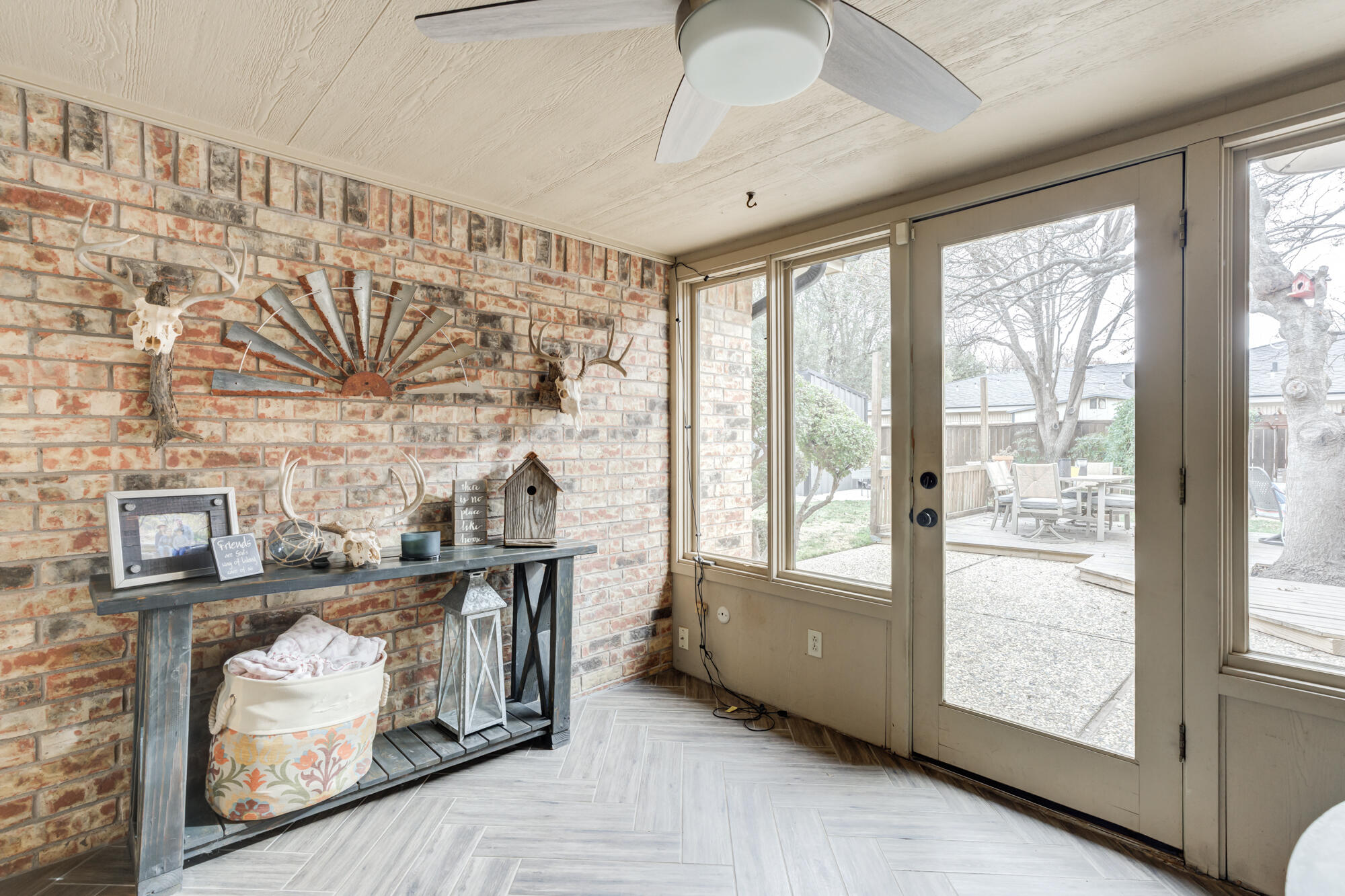 3515 97th Street Lubbock, TX 79423 - Photo 47 of 62 3515-97th-St_Lubbock-TX_44_Sunroom