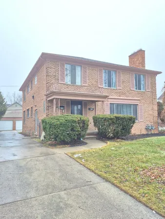 $1,850 | 832 Harcourt Road, Grosse Pointe Park, MI 48230