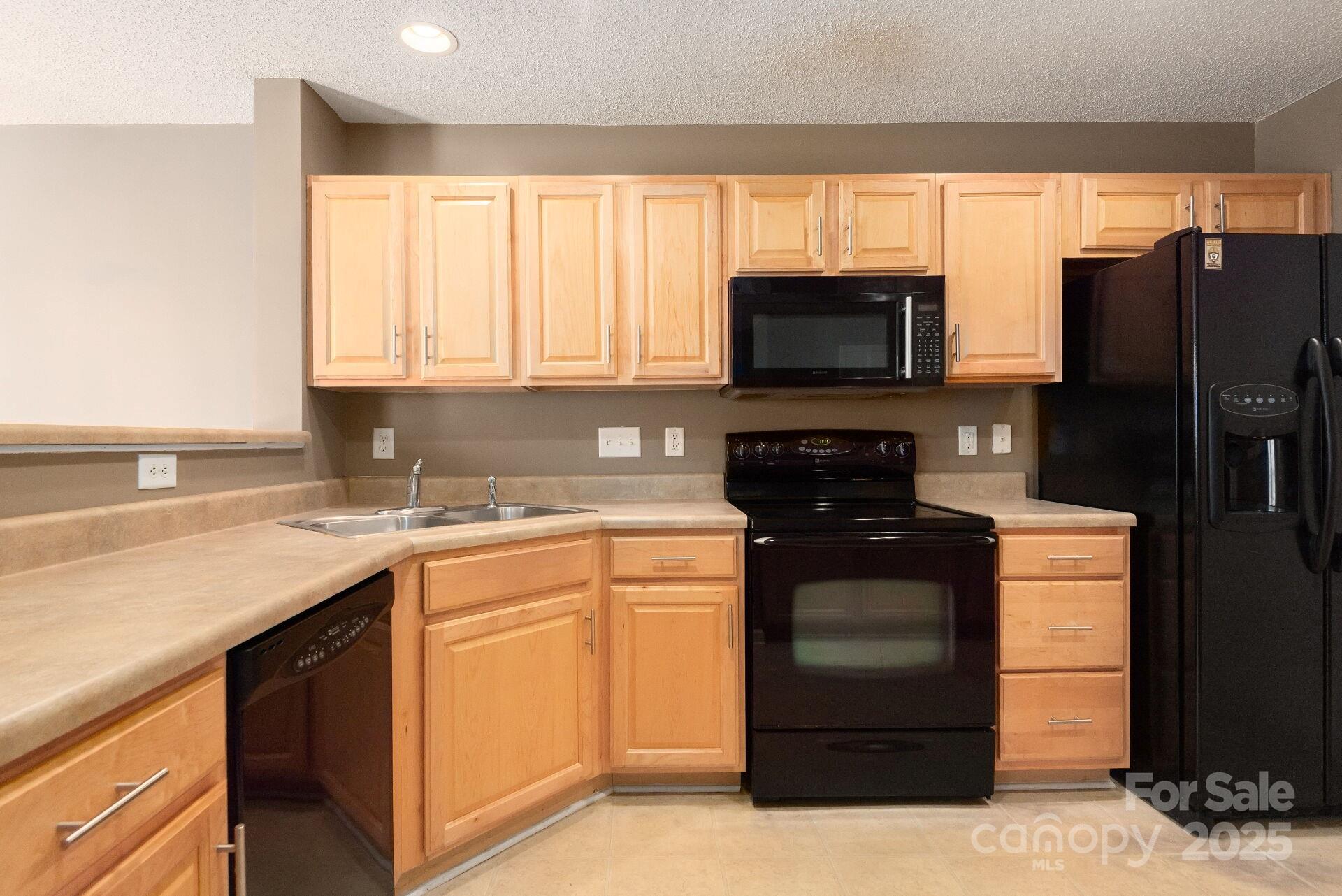 10613 Prairie Ridge Lane Charlotte, NC 28213 - Photo 8 of 24 Gallery Image 8