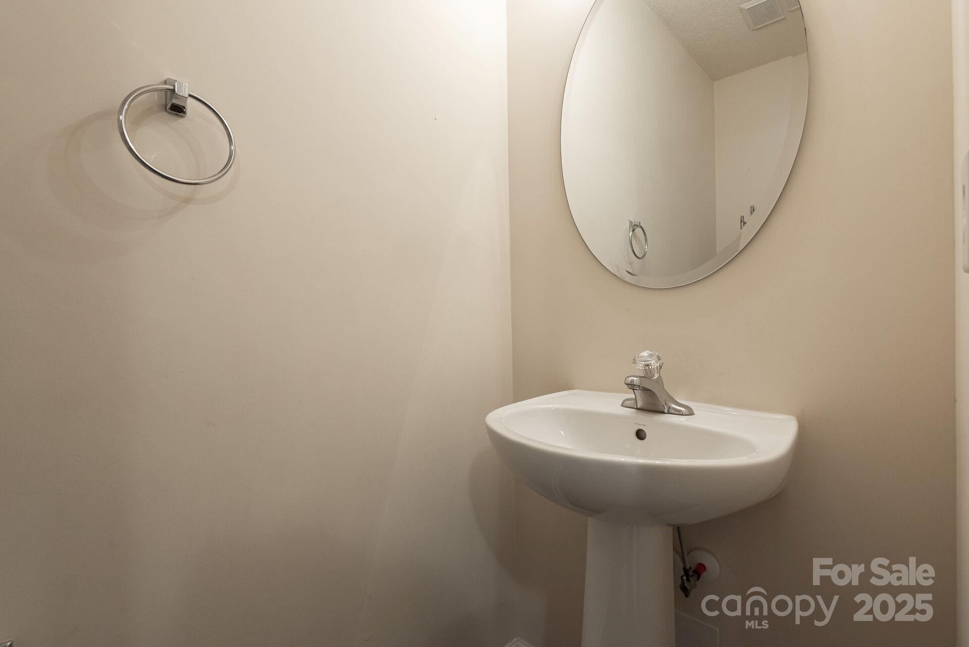 10613 Prairie Ridge Lane Charlotte, NC 28213 - Photo 10 of 24 Gallery Image 10