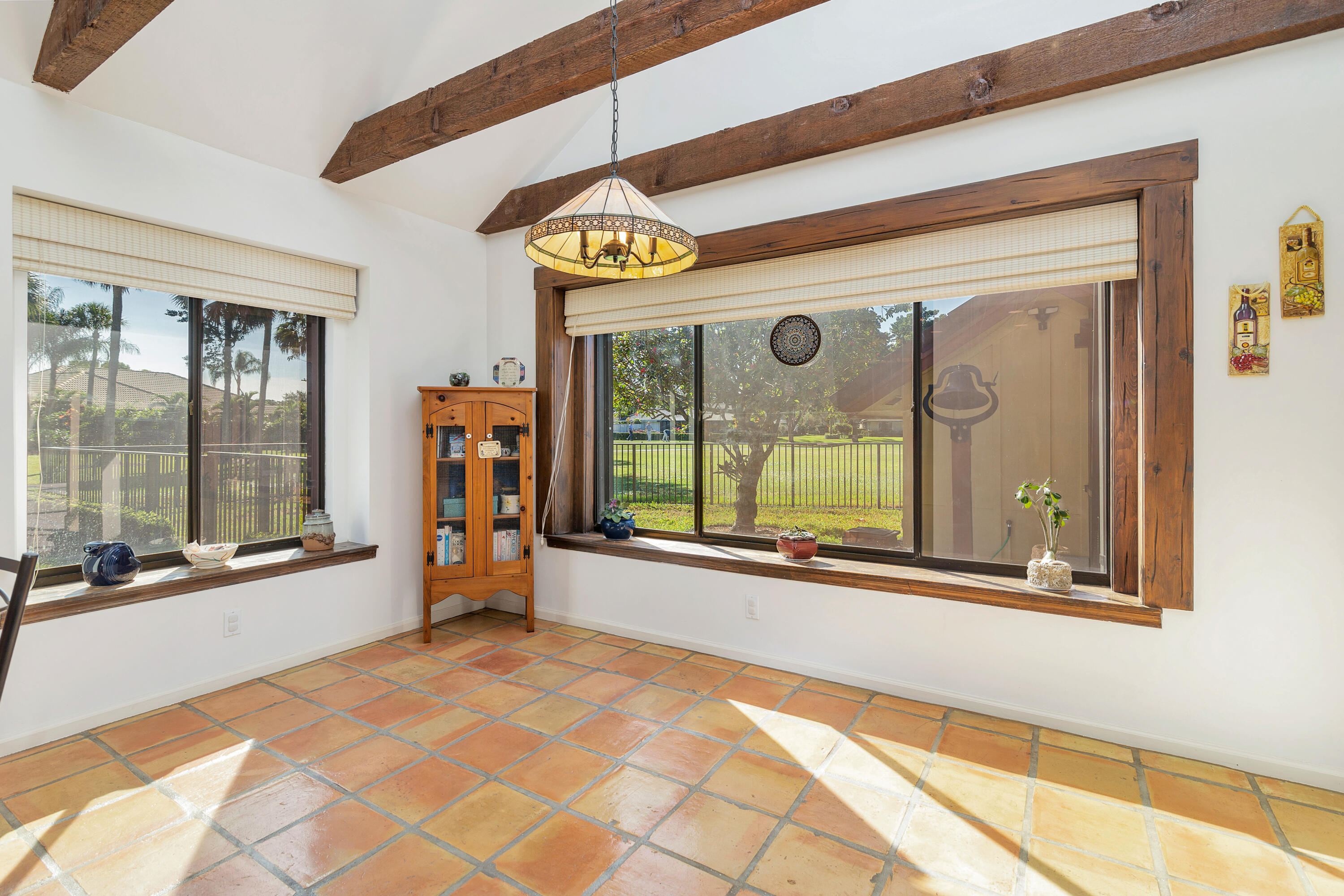29 Cambria Road West Palm Beach Gardens, FL 33418 - Photo 16 of 35 Spacious Breakfast Area