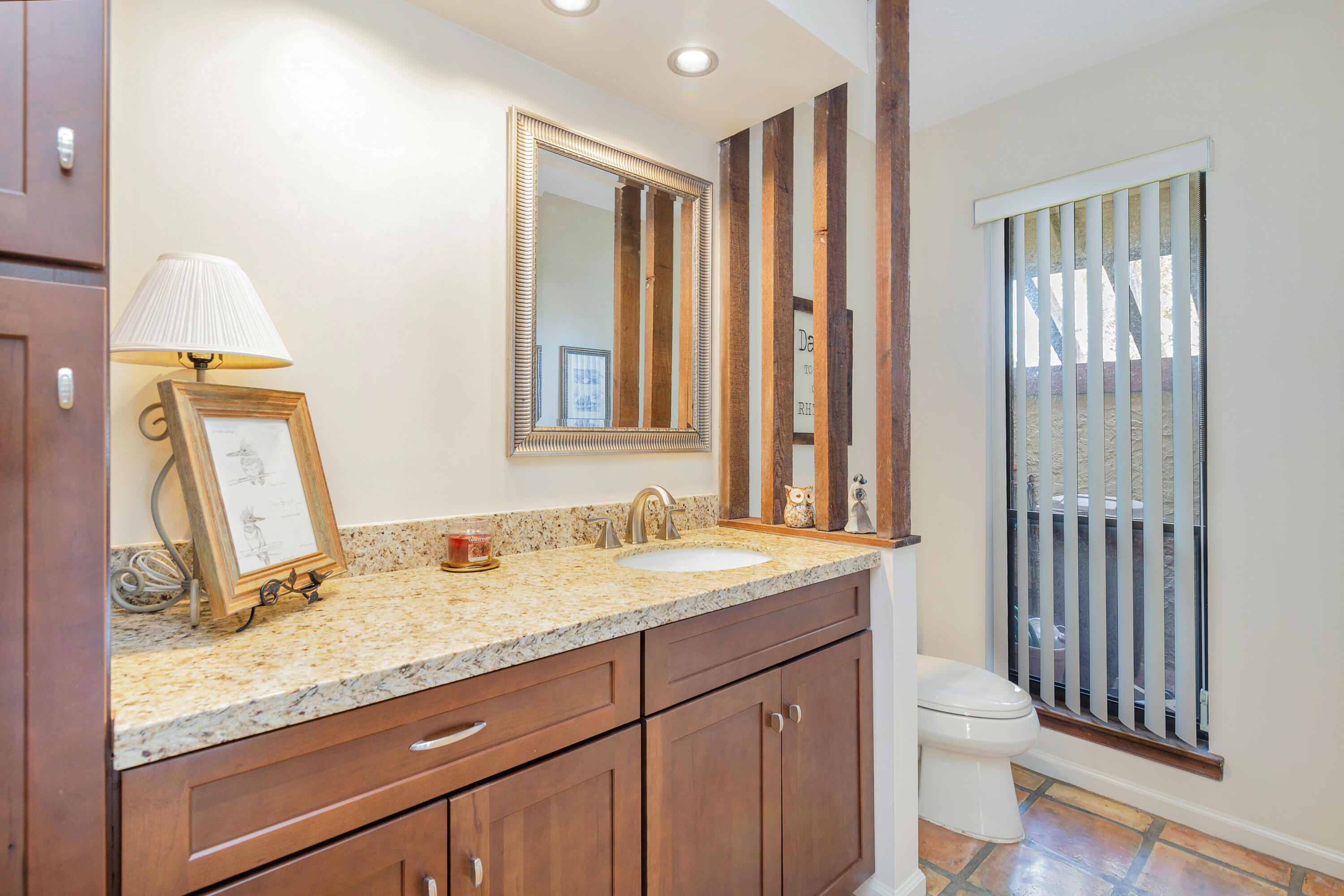 29 Cambria Road West Palm Beach Gardens, FL 33418 - Photo 17 of 35 Guest Bathroom