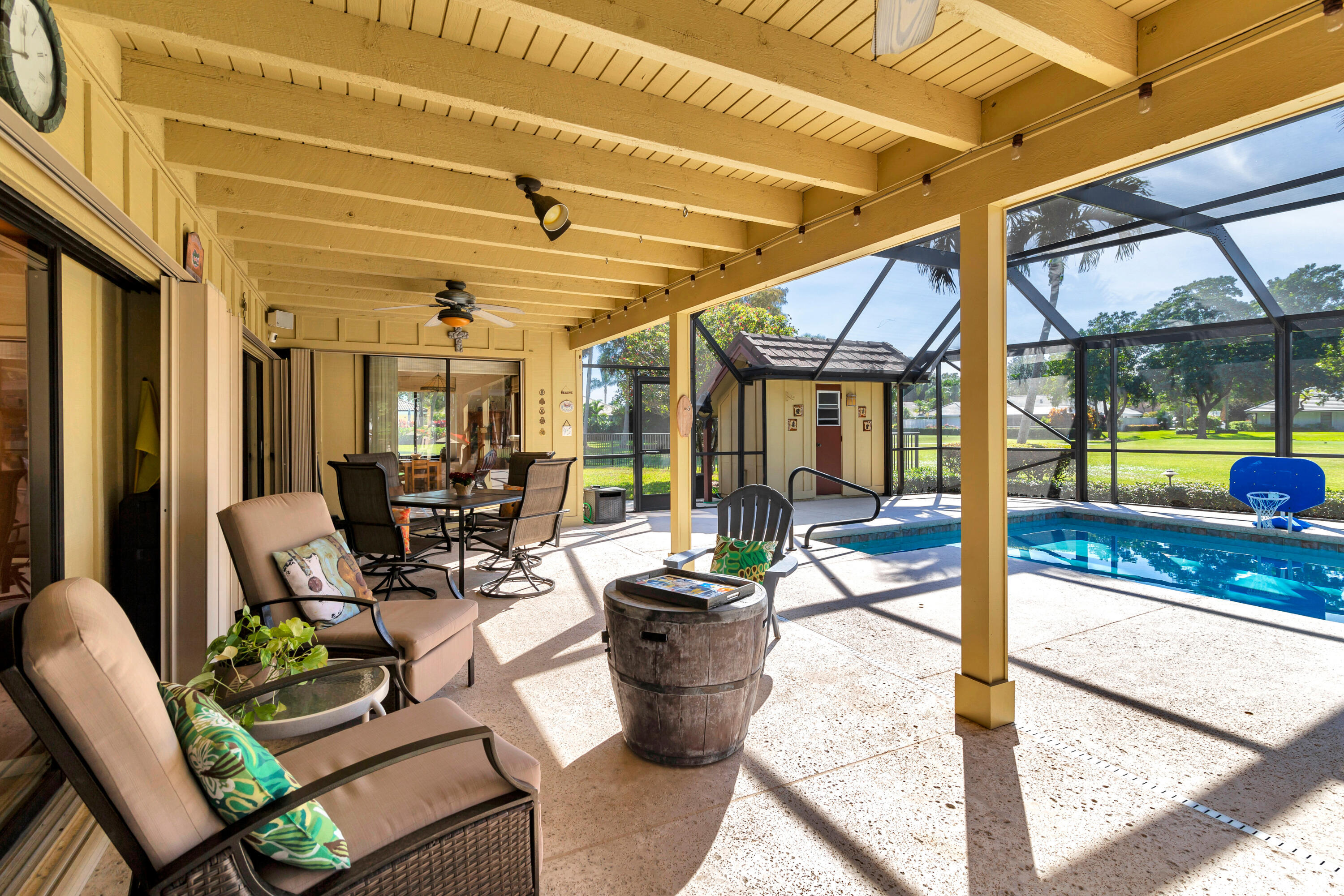 29 Cambria Road West Palm Beach Gardens, FL 33418 - Photo 5 of 35 Large Screened & Covered Patio Area