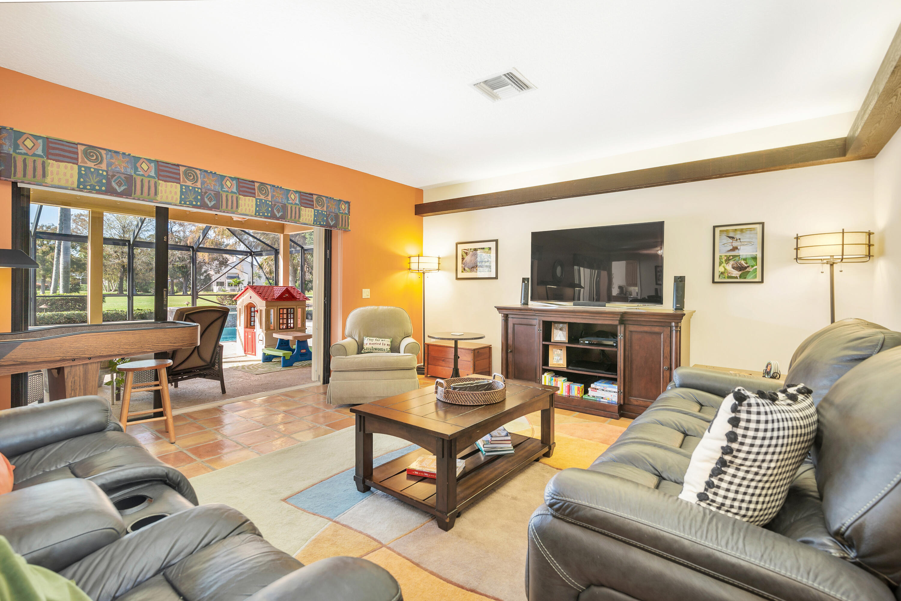 29 Cambria Road West Palm Beach Gardens, FL 33418 - Photo 8 of 35 Living Room